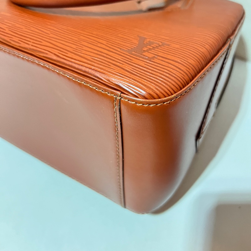 LV Vintage EPI 手提包(無背帶)-13