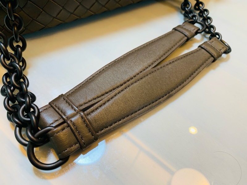 Bottega Veneta雙鏈帶小羊皮肩背/斜背包(深奶茶色/咖啡)-5