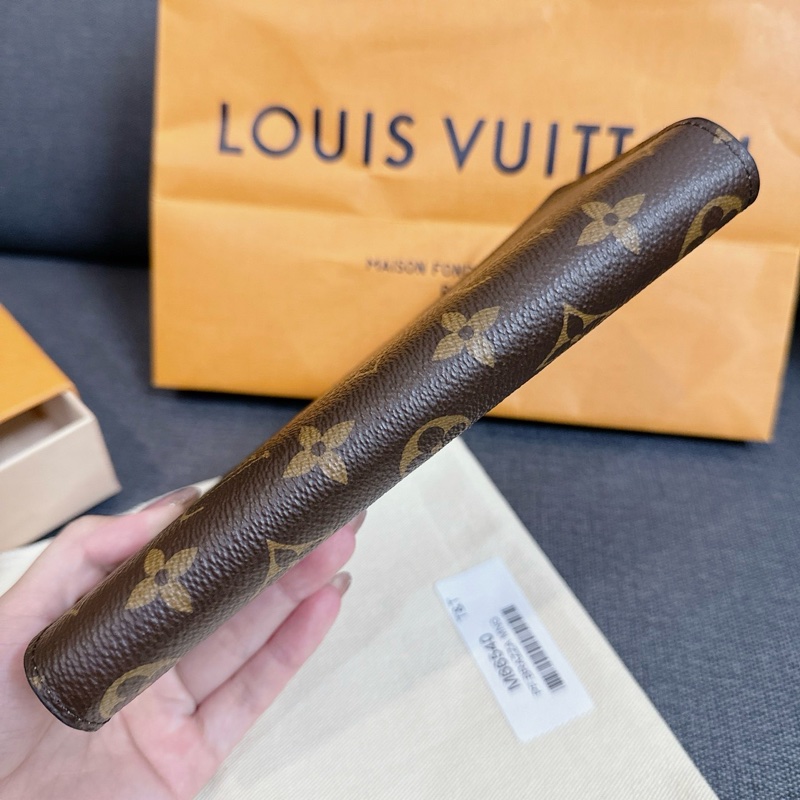 LV Brazza錢包 M66540-23