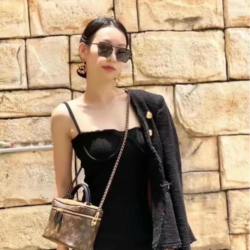 LV M45165 VANITY PM花紋LOG Monogram Reverse帆布拉鍊手提斜背化妝包  ⭕️⭕️晶片款⭕️⭕️-1