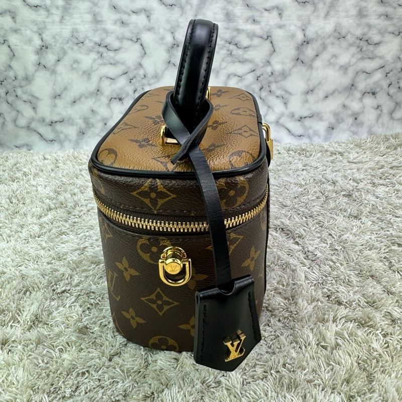 LV M45165 VANITY PM花紋LOG Monogram Reverse帆布拉鍊手提斜背化妝包  ⭕️⭕️晶片款⭕️⭕️-9