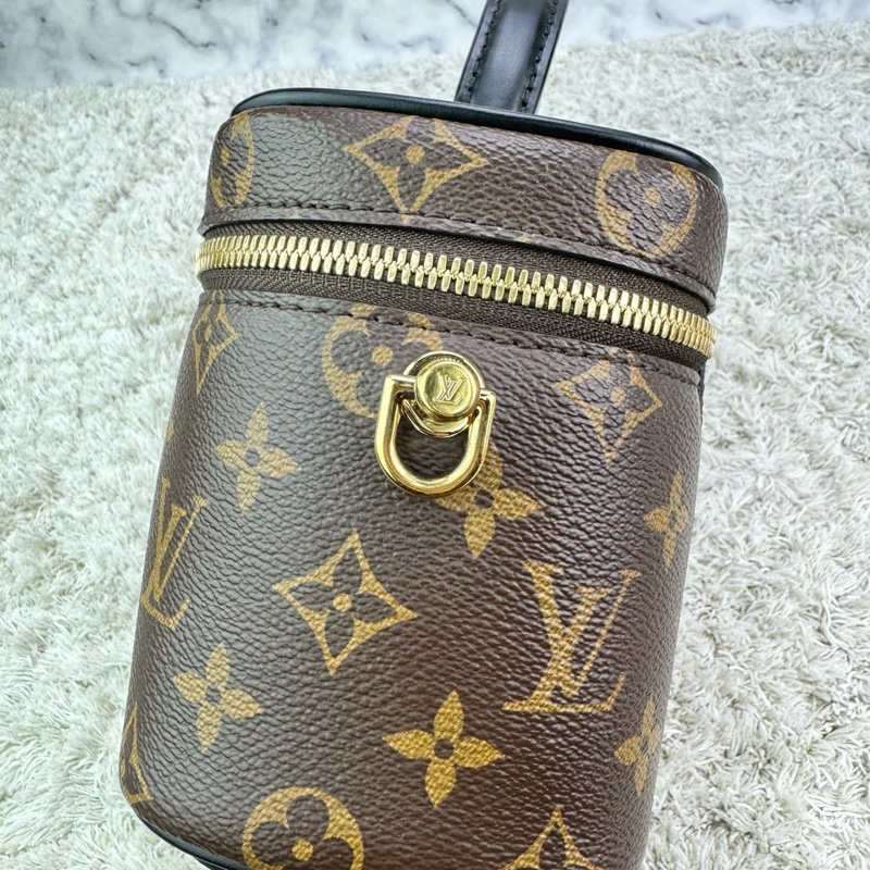 LV M45165 VANITY PM花紋LOG Monogram Reverse帆布拉鍊手提斜背化妝包  ⭕️⭕️晶片款⭕️⭕️-28