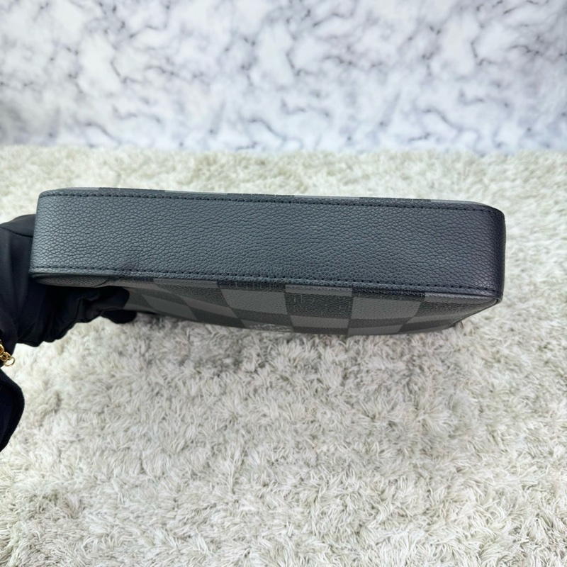 LV 3D打印 黑格三合一TRIO單肩 /斜背包 郵差包 ⭕️臺灣專櫃大全配⭕️晶片款⭕️-12