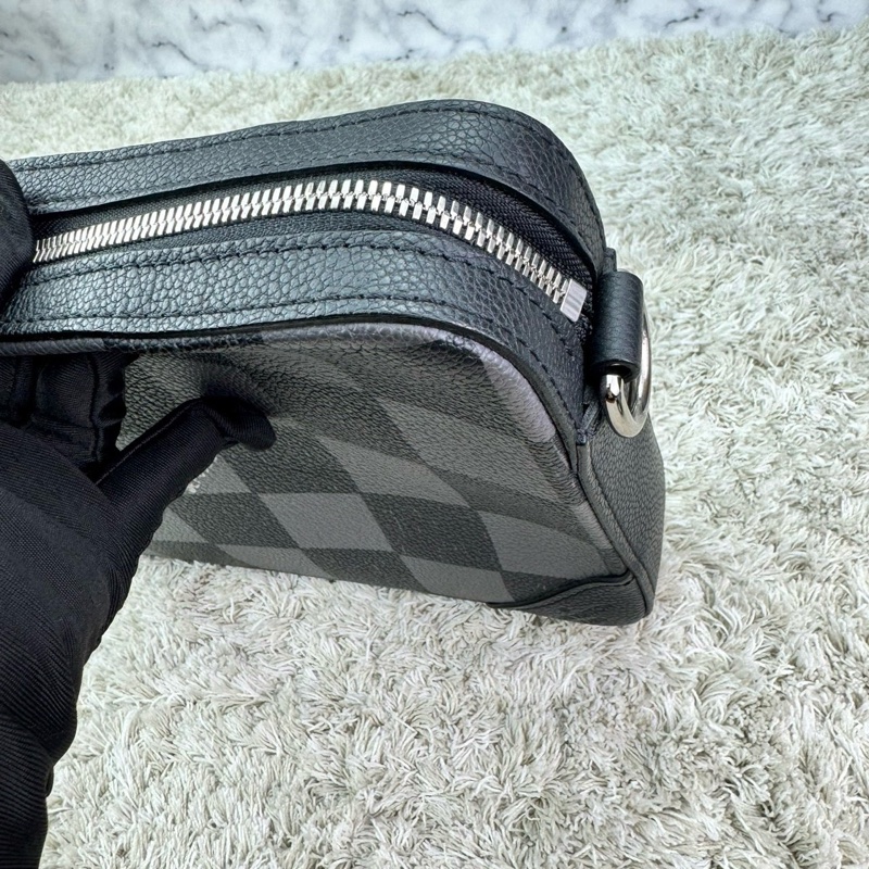 LV 3D打印 黑格三合一TRIO單肩 /斜背包 郵差包 ⭕️臺灣專櫃大全配⭕️晶片款⭕️-16