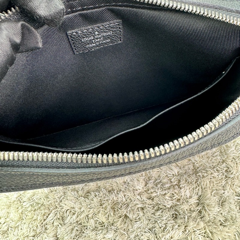 LV 3D打印 黑格三合一TRIO單肩 /斜背包 郵差包 ⭕️臺灣專櫃大全配⭕️晶片款⭕️-20