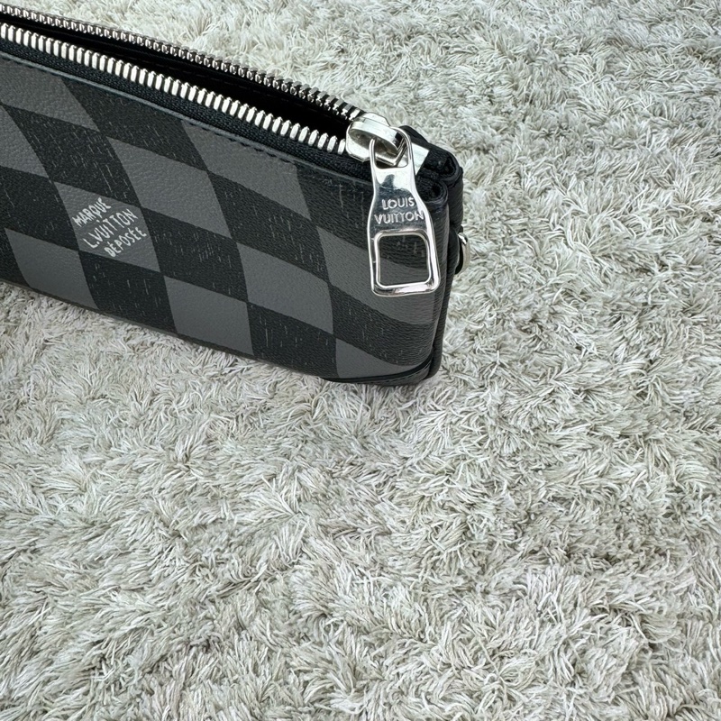 LV 3D打印 黑格三合一TRIO單肩 /斜背包 郵差包 ⭕️臺灣專櫃大全配⭕️晶片款⭕️-26