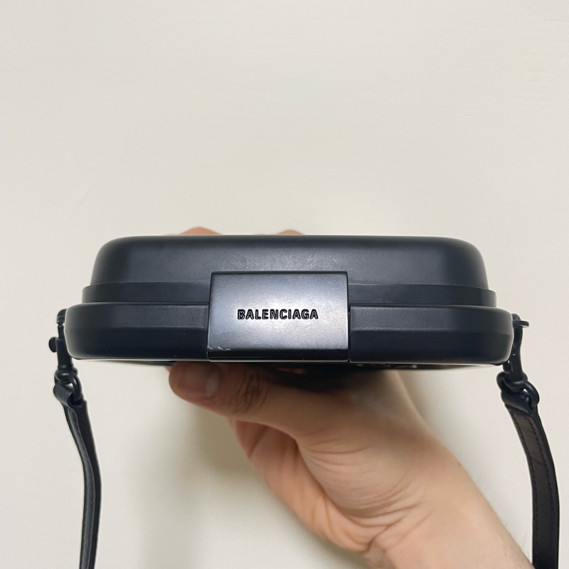 巴黎世家 Balenciaga 飯盒小廢包 搭配-3