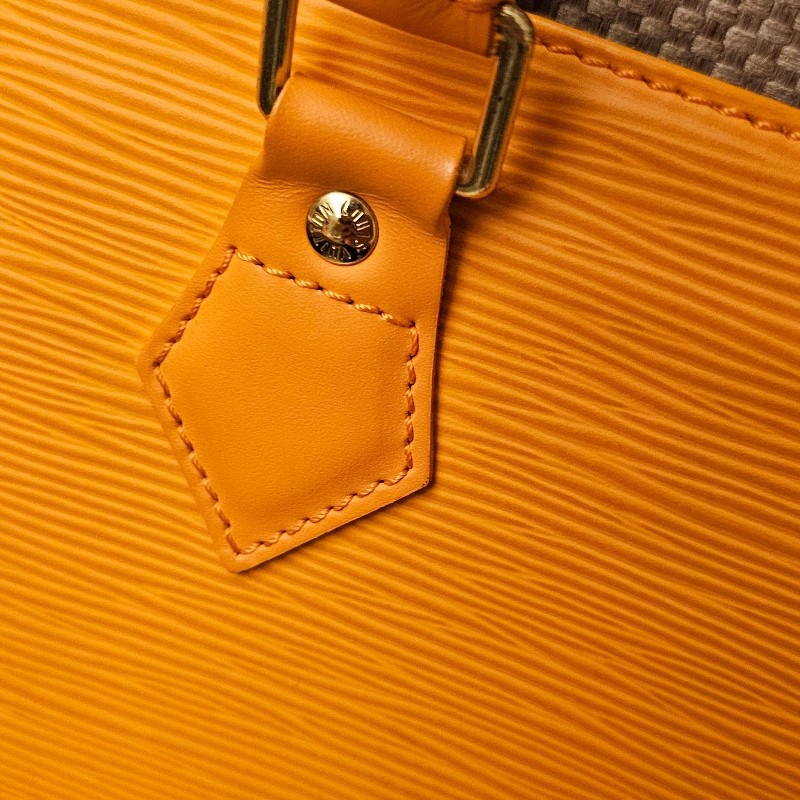 Louise Vuitton epi 亮橘色水波紋手提包 琴譜包-12