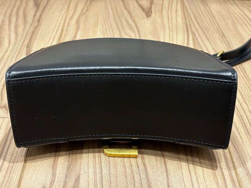 巴黎世家XS黑金沙漏包-10