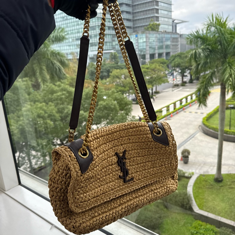 【李佩甄精品】客訂Saint Laurent /YSL Niki 飾牌拉菲草中型單肩包-plaque raffia (原價9萬多)-4