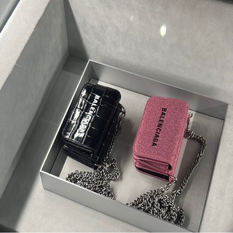 Balenciaga背帶錢包