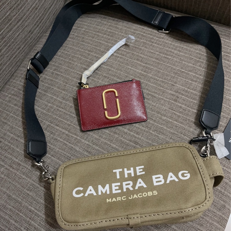 全新優惠Marc jacobs the camera bag字母帆布相機側背包/卡其綠-7