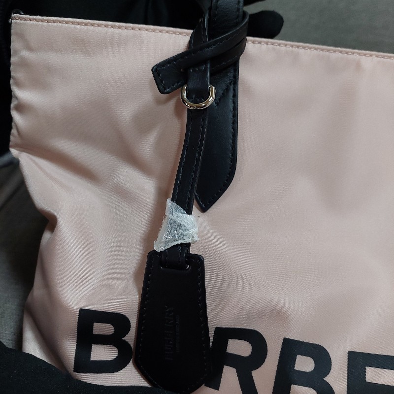 BURBERRY-6