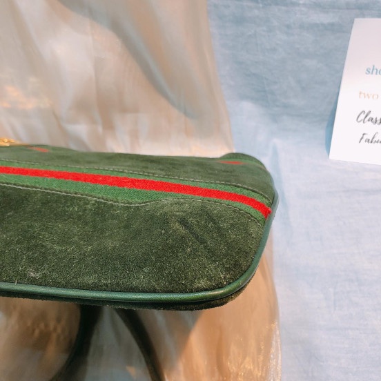 Gucci 中古綠色絨皮側背包-2