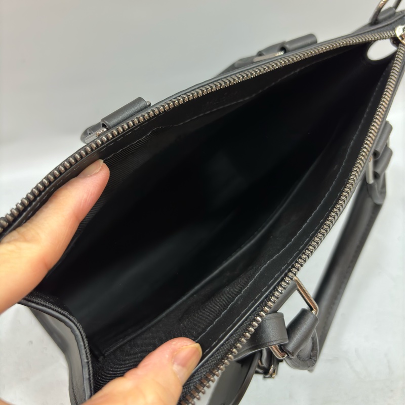 LV M46098 黑花 銀釦 手提 斜背 公事包 琴譜包-14
