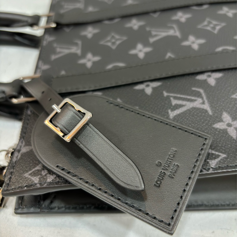 LV M46098 黑花 銀釦 手提 斜背 公事包 琴譜包-25