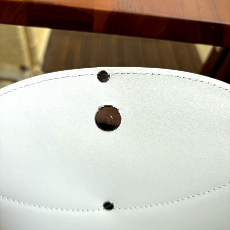 極新!DIESEL 1DR白色腋下包(中號)-8