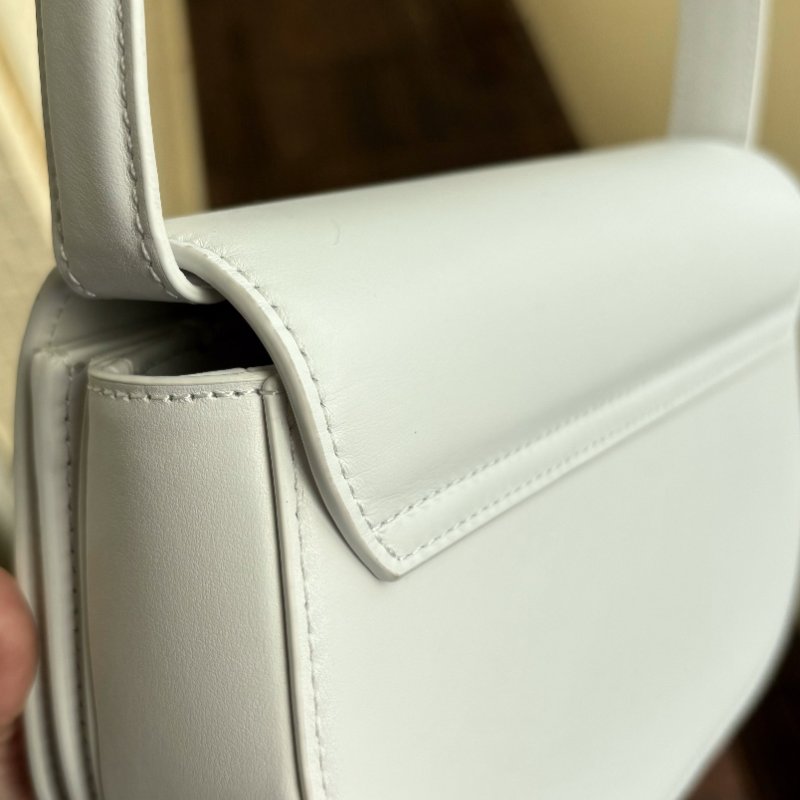 極新!DIESEL 1DR白色腋下包(中號)-3