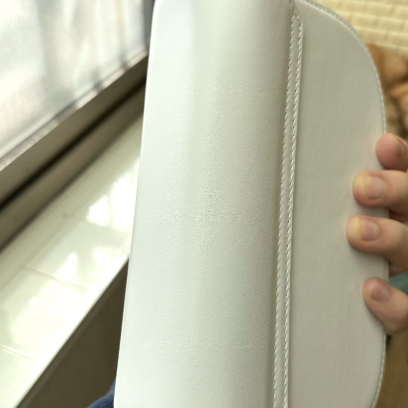 極新!DIESEL 1DR白色腋下包(中號)-10