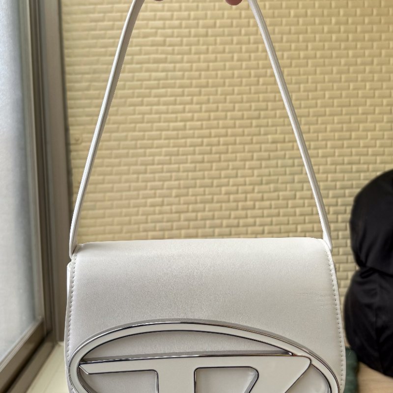 極新!DIESEL 1DR白色腋下包(中號)-5