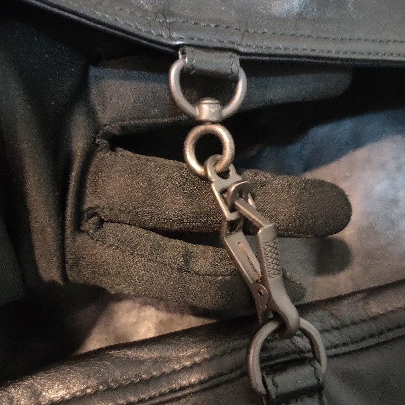 🫅寵愛媽咪♥️限時一週瘋狂降♥️【8成新】㊣✨ Bottega Veneta ✨寶緹嘉(附防塵袋)黑色 BV 皮革 編織 手提包 肩背包/二手包/二手精品/保證正品-7