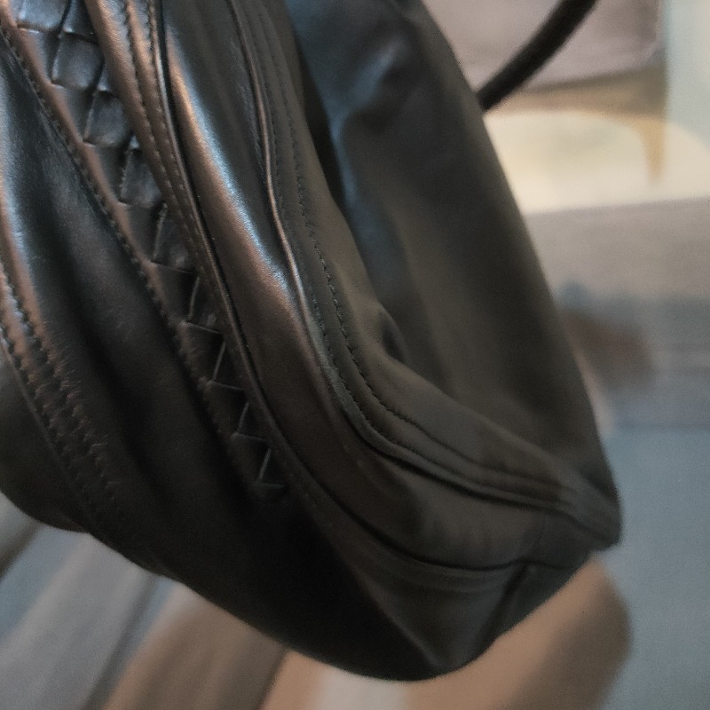 🫅寵愛媽咪♥️限時一週瘋狂降♥️【8成新】㊣✨ Bottega Veneta ✨寶緹嘉(附防塵袋)黑色 BV 皮革 編織 手提包 肩背包/二手包/二手精品/保證正品-11