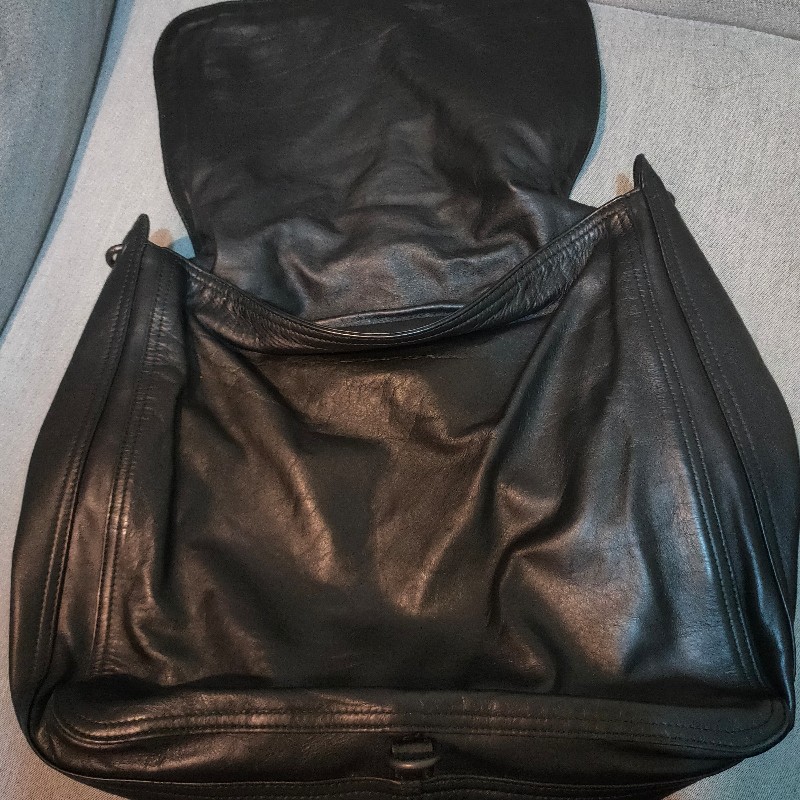 🫅寵愛媽咪♥️限時一週瘋狂降♥️【8成新】㊣✨ Bottega Veneta ✨寶緹嘉(附防塵袋)黑色 BV 皮革 編織 手提包 肩背包/二手包/二手精品/保證正品-14