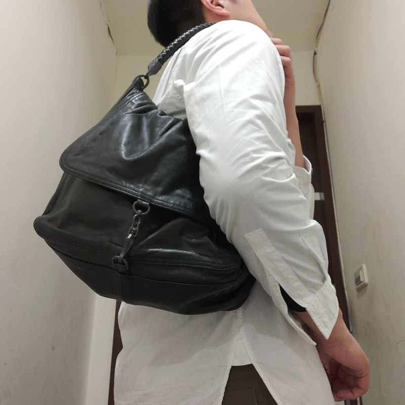 🫅寵愛媽咪♥️限時一週瘋狂降♥️【8成新】㊣✨ Bottega Veneta ✨寶緹嘉(附防塵袋)黑色 BV 皮革 編織 手提包 肩背包/二手包/二手精品/保證正品-31