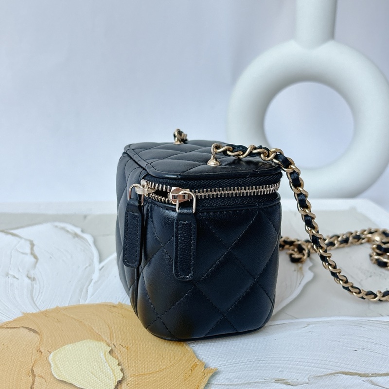 Chanel 核桃金球 mini 化妝包-2