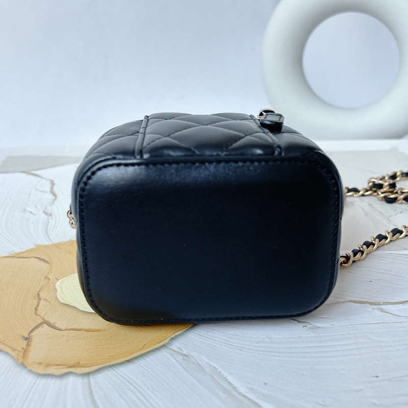 Chanel 核桃金球 mini 化妝包-4