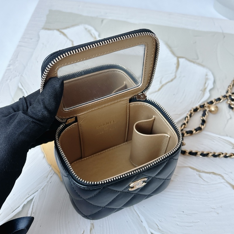 Chanel 核桃金球 mini 化妝包-5