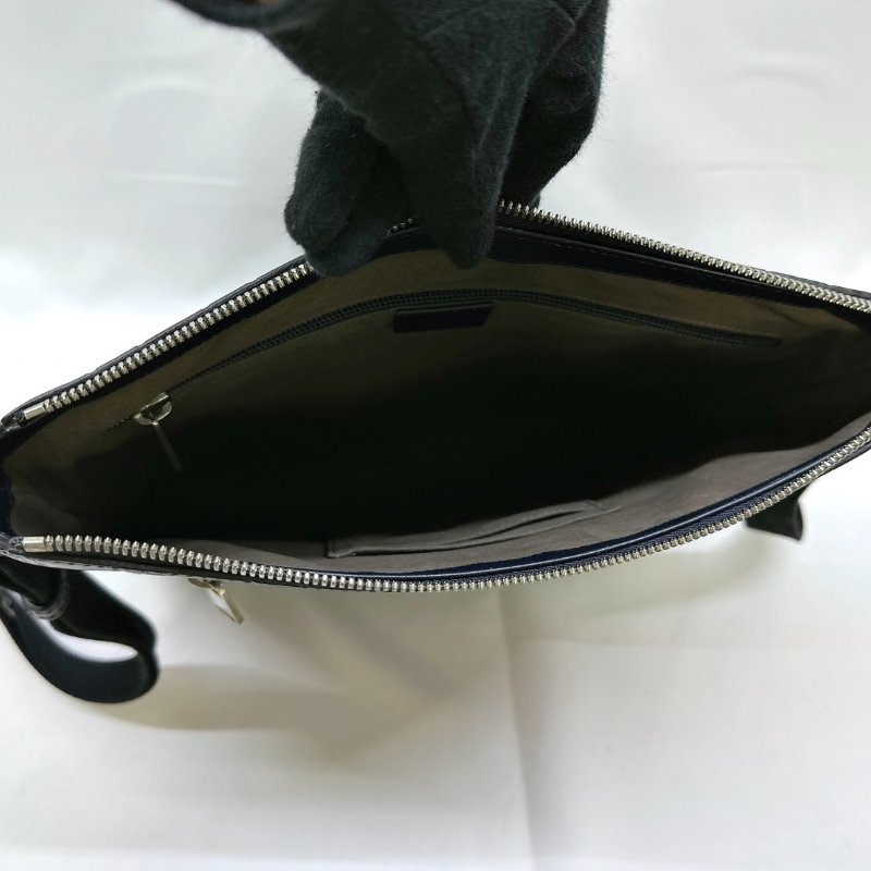 GUCCI Signature牛皮壓紋信封單肩/側背包-6