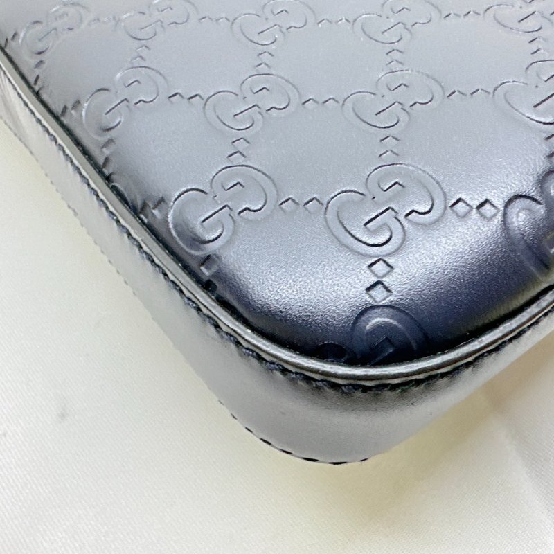 GUCCI Signature牛皮壓紋信封單肩/側背包-13