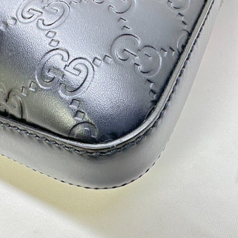 GUCCI Signature牛皮壓紋信封單肩/側背包-14