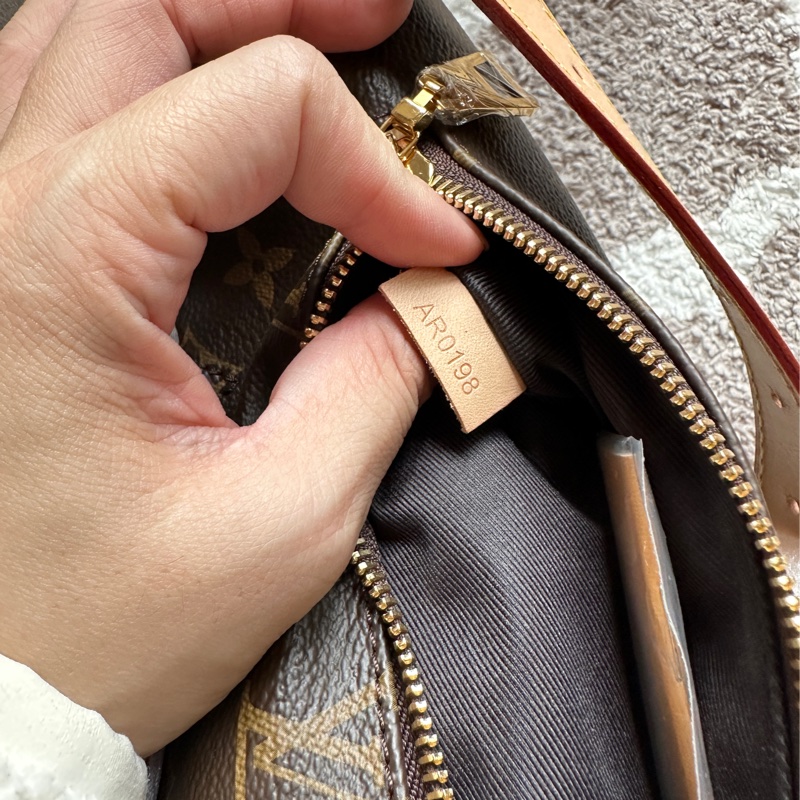 LV老花腰包 胸前包-14