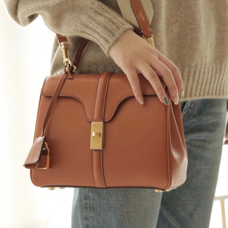 Celine 188003 天然小牛皮小款16包 黃褐色《2024春夏新品》-1