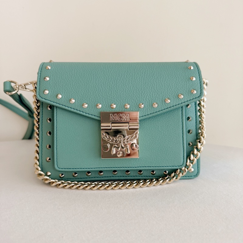 便宜賣MCM皮革包9.9成新-0