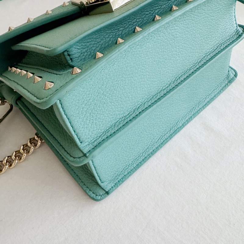 便宜賣MCM皮革包9.9成新-5