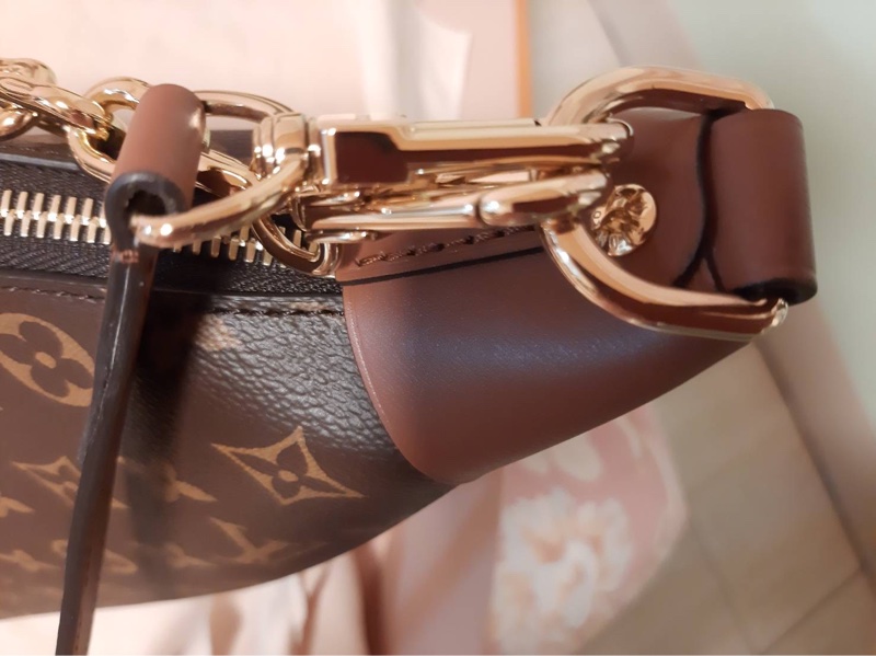 LV 經典Monogram雙色帆布  肩背  斜背包 大月亮包  彎月包(咖啡)-2