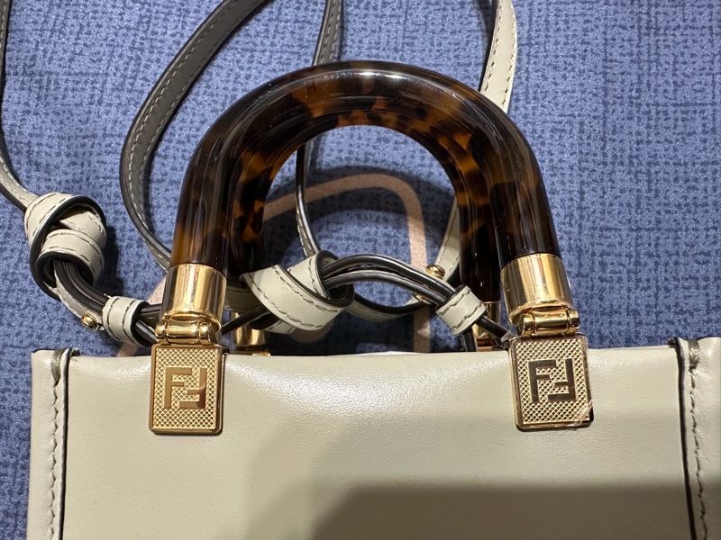 Fendi Mini Sunshine Shopper 斜背包(可手提)附購證-10