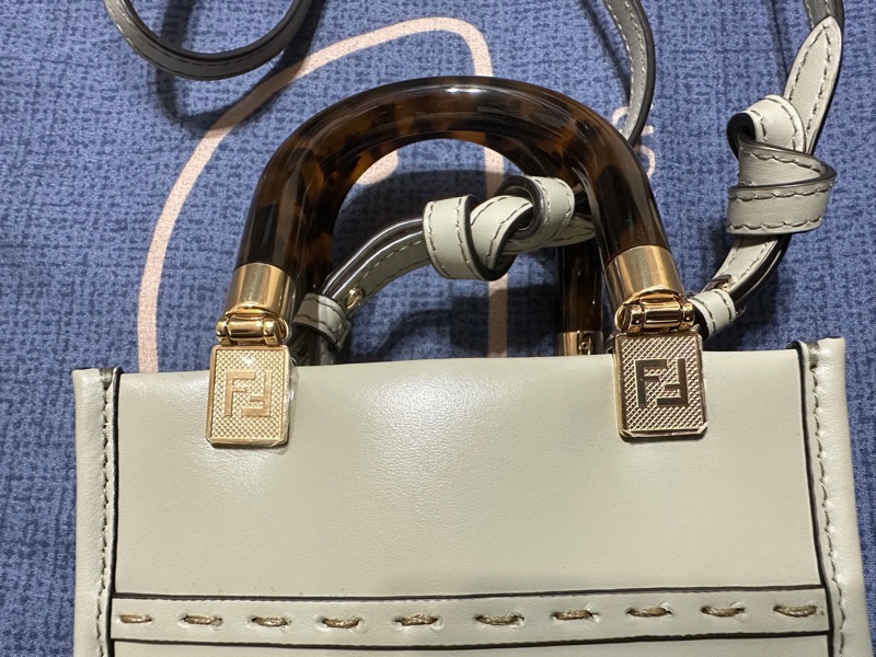 Fendi Mini Sunshine Shopper 斜背包(可手提)附購證-11
