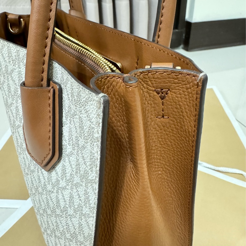 Michael Kors Mercer 9成新 中號老花拼色風琴包-21