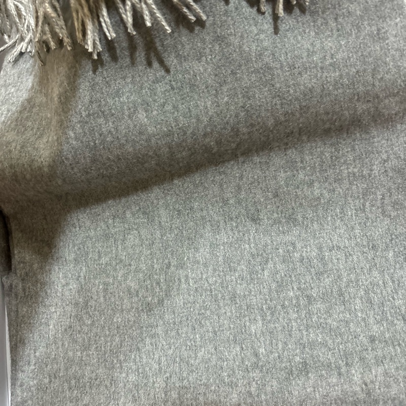 現貨商品 全新商品 專櫃購證 Hermes 經典雙面灰色圍巾 Double Face 圍巾 100% 羊絨披肩-4
