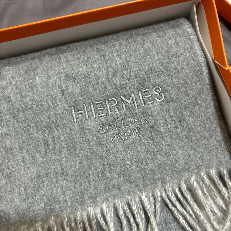 現貨商品 全新商品 專櫃購證 Hermes 經典雙面灰色圍巾 Double Face 圍巾 100% 羊絨披肩-9