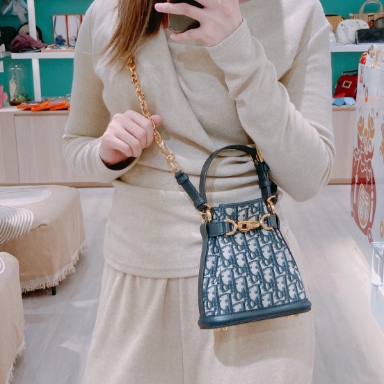 CHRISTIAN DIOR 迪奧經典花紋手挽兩用迷你水桶包包SMALL C'EST DIOR BAG-8