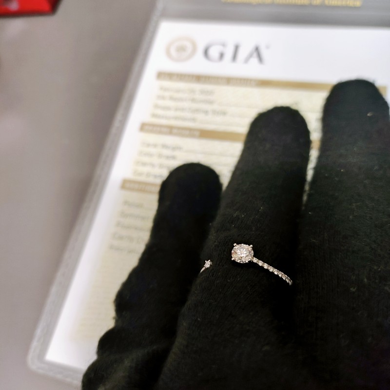 GIA 0.3克拉天然鑽石戒指-2