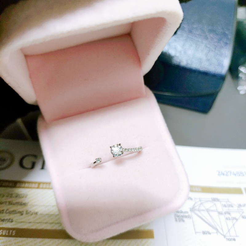 GIA 0.3克拉天然鑽石戒指-3