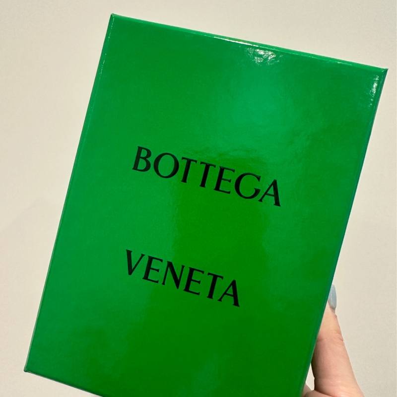 BOTTEGA VENETA 復古綠編織皮三折短夾-8