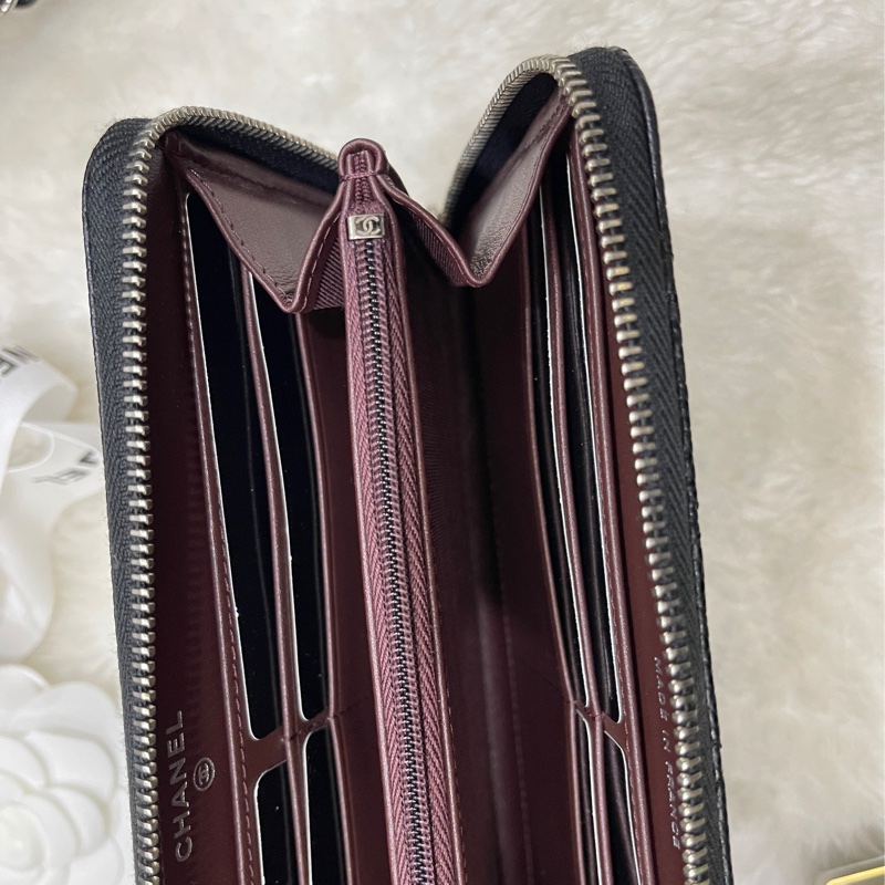 全新🎁香奈兒 荔枝牛皮 黑銀 拉鏈長夾 背面口袋CF長夾-14