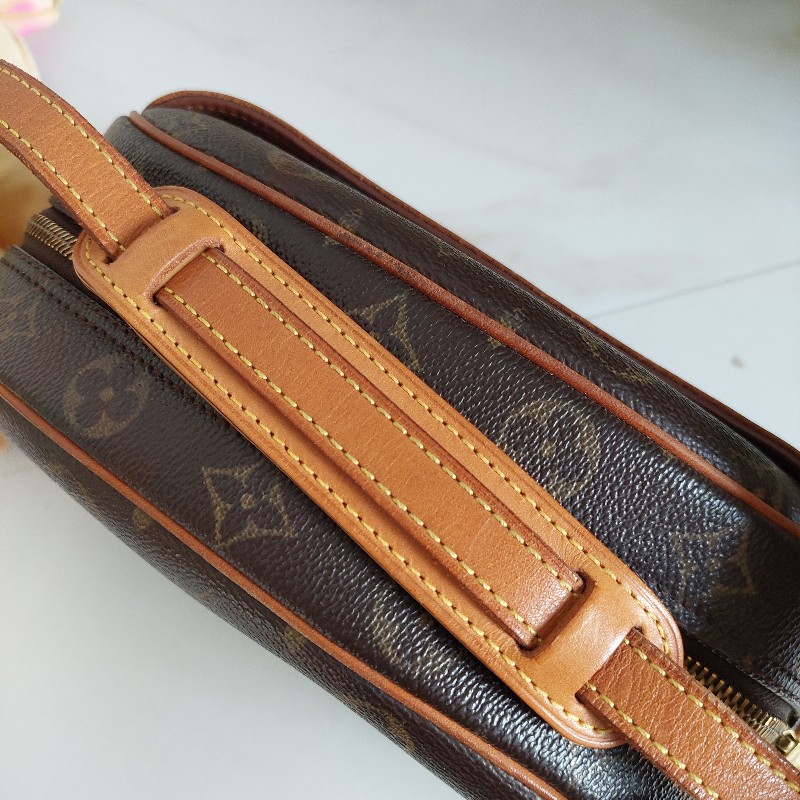 LV  Monogram 中古蘋果包🎀現品實拍 🎀 Vintage 經典花紋老花/蘋果包/柏芝包/斜背包~二手品-37